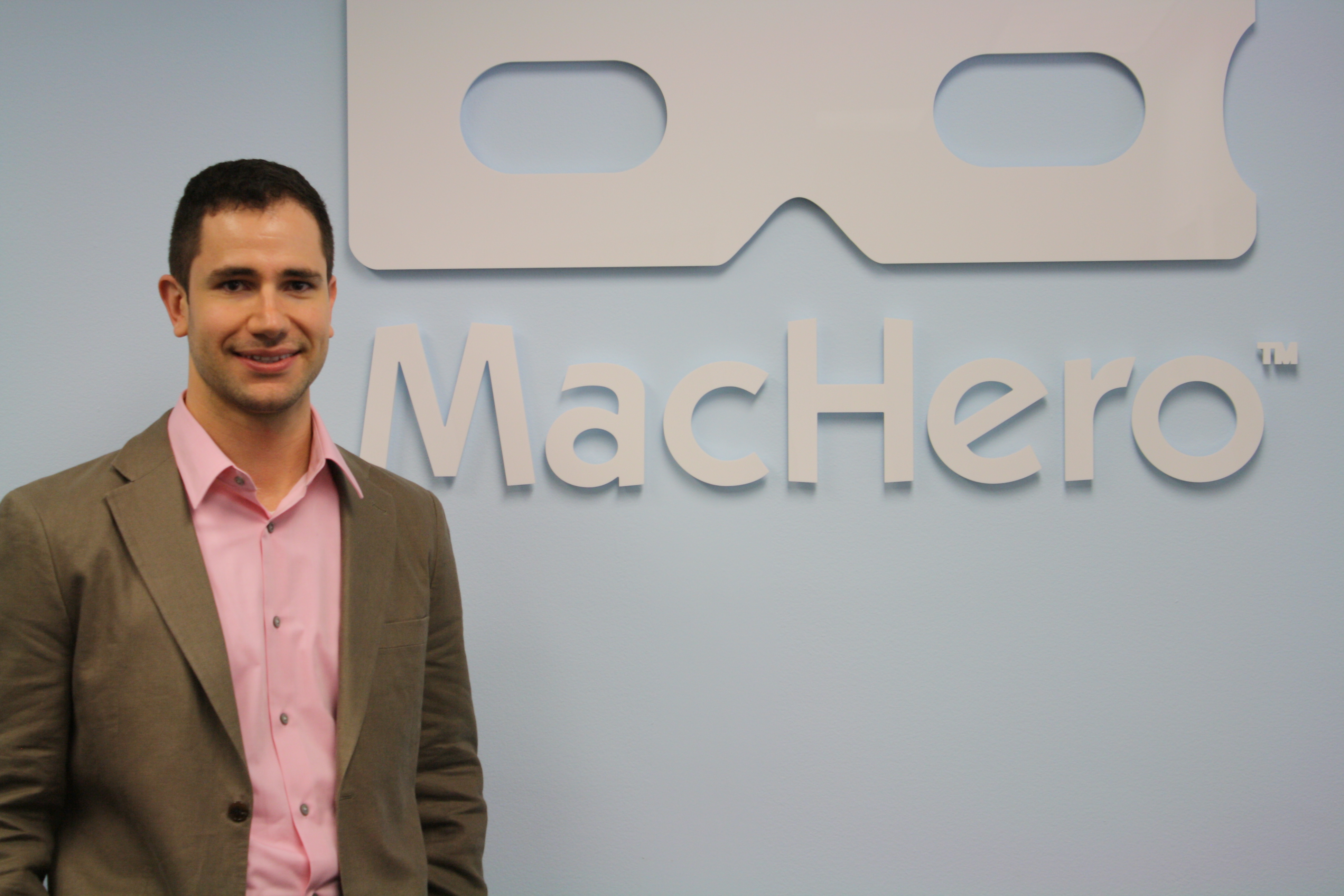 Gino Generelli, Mac Hero Gino Generelli