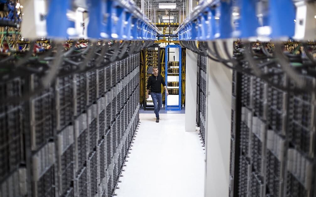 Turning Warehouses Into Data Centers